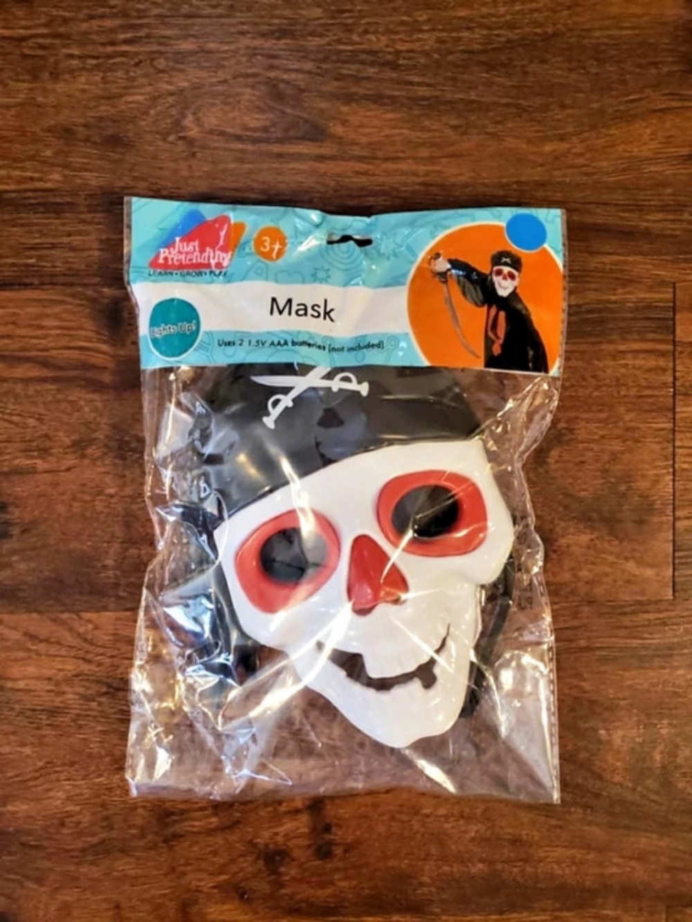 Pretend Light-Up Pirate Skull Mask